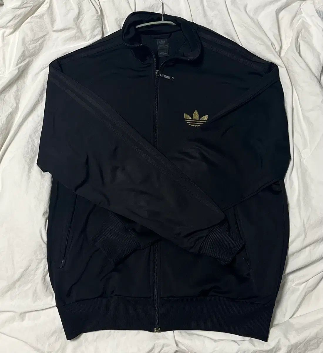 アディダス ジャージ ブラック GOLD トラックジャージ