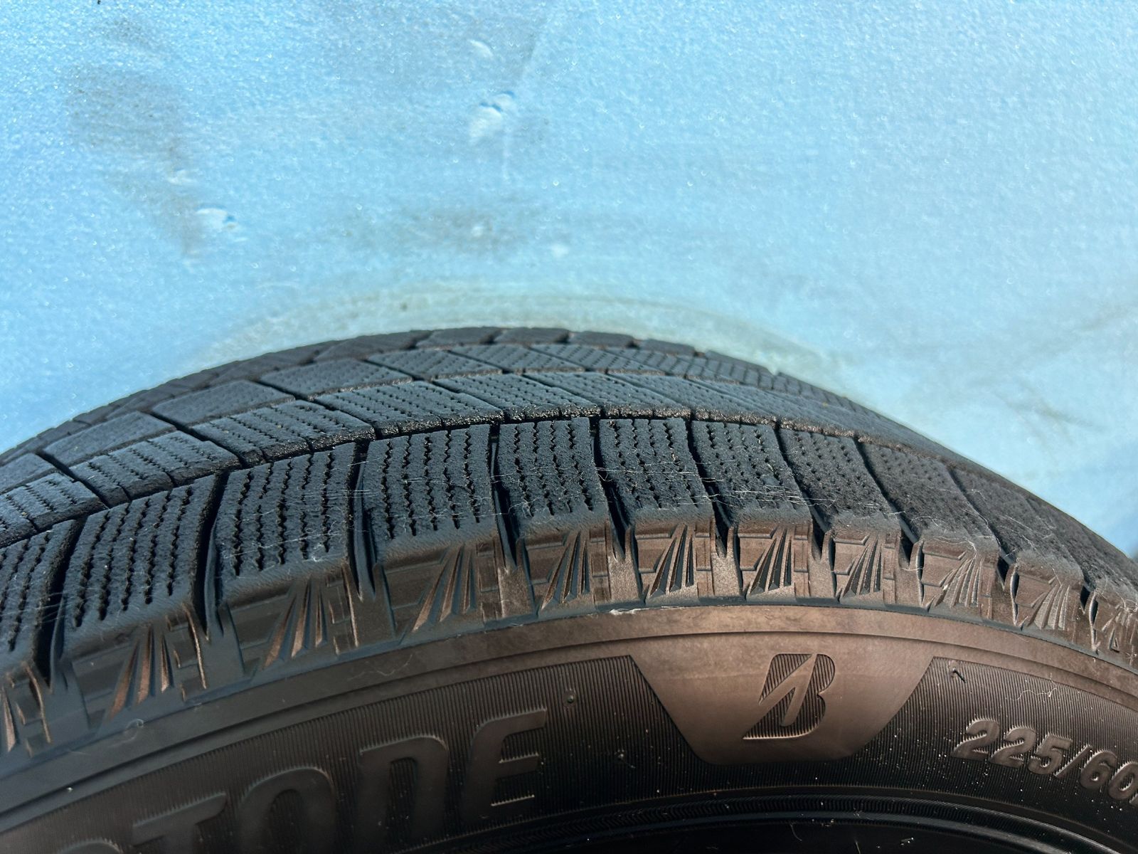 3 スタッドレス