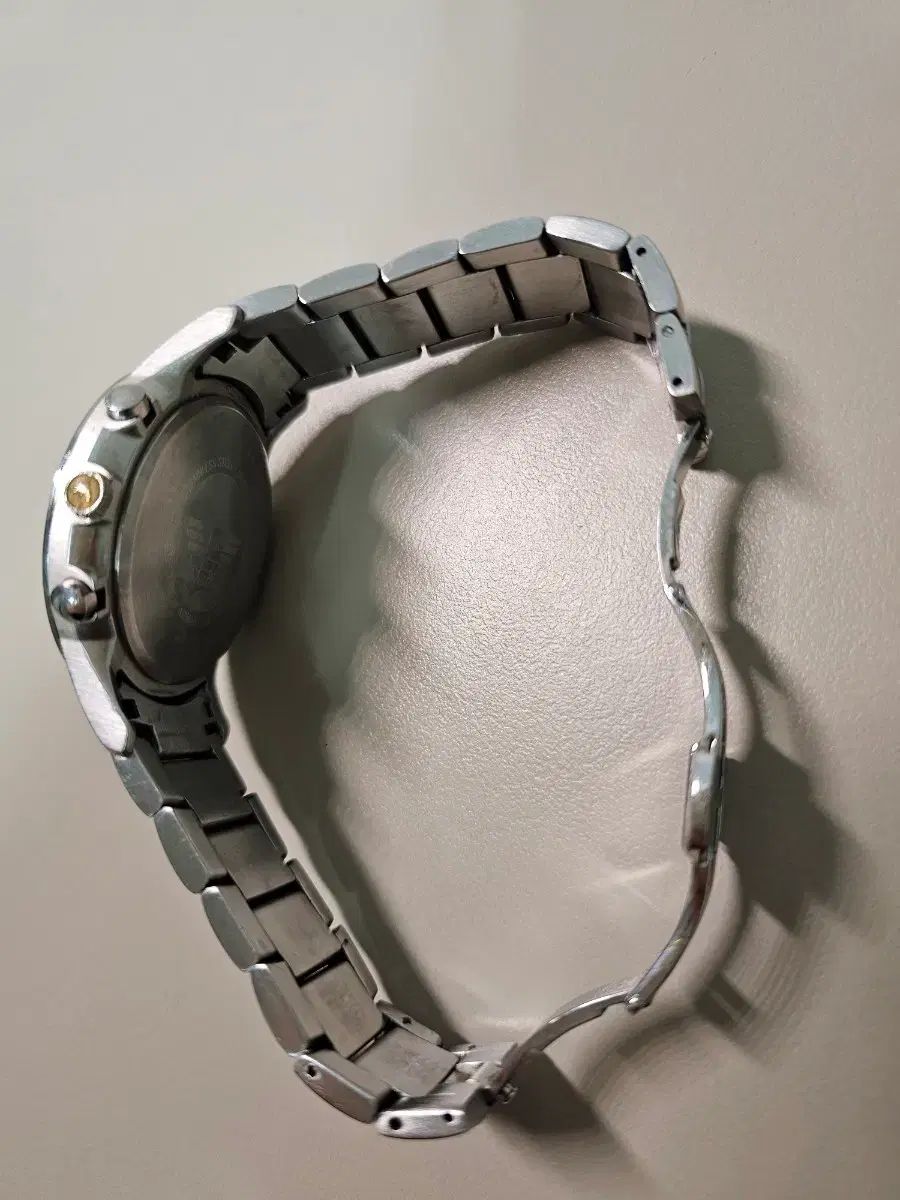 エンポリオアルマーニ メタル メンズ 腕時計