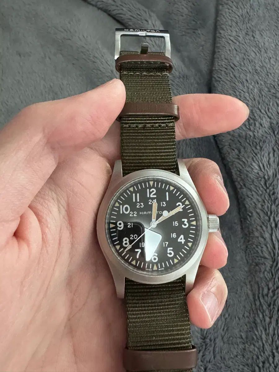 カーキフィールド