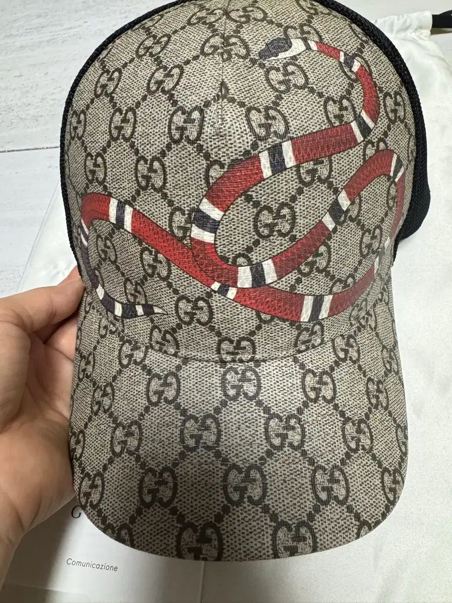グッチ GG スネーク ベースボールキャップ |