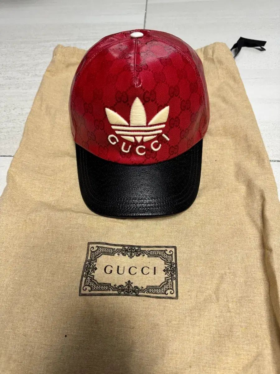 グッチ アディダス コラボ - ベースボールキャップ