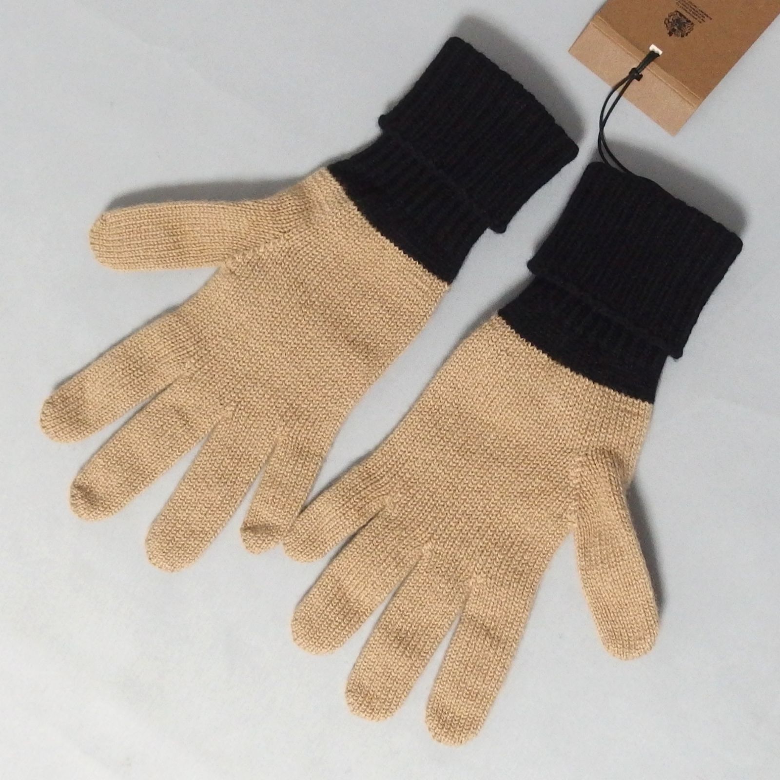 未使用☆BURBERRY LONDON LG CORE CASHMERE GLOVE 8060107 ロゴ