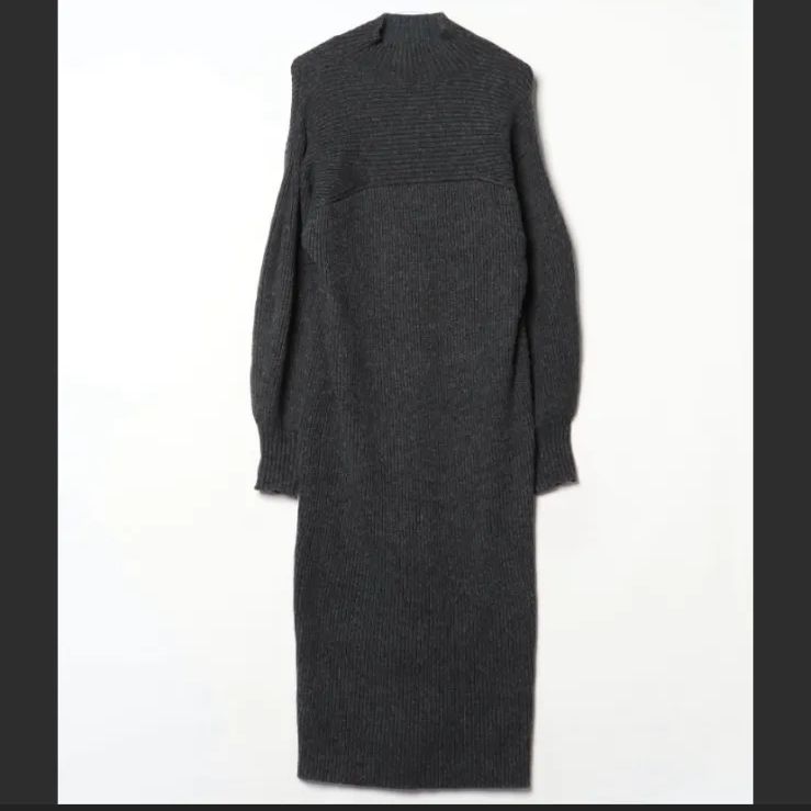 アダムエロペ ADAM ET ROPE’ フォルムスリーブハイネックニットワンピース グレー