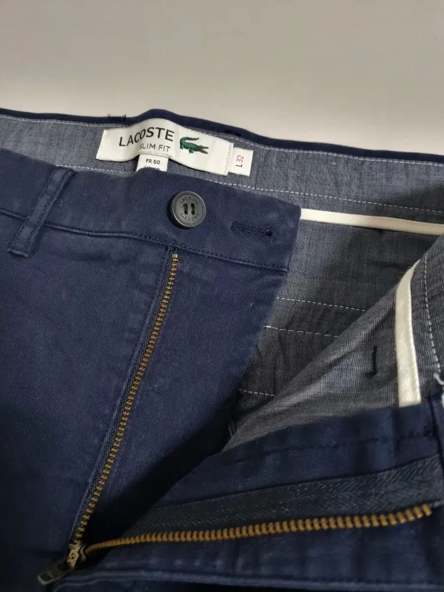 ストレッチ パンツ