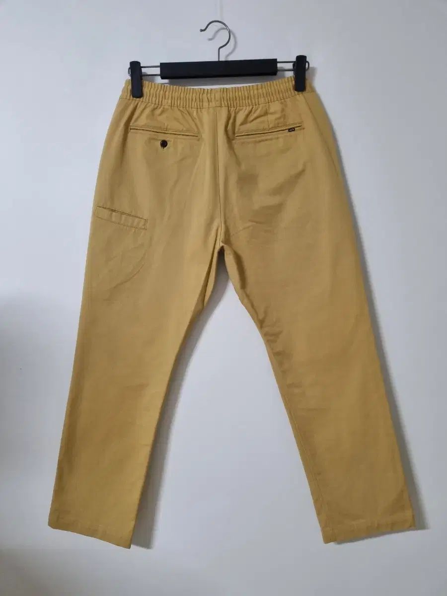 34 NIKE バンディング 黄土色 カラー 冬 ストレッチ パンツ チノパンツ