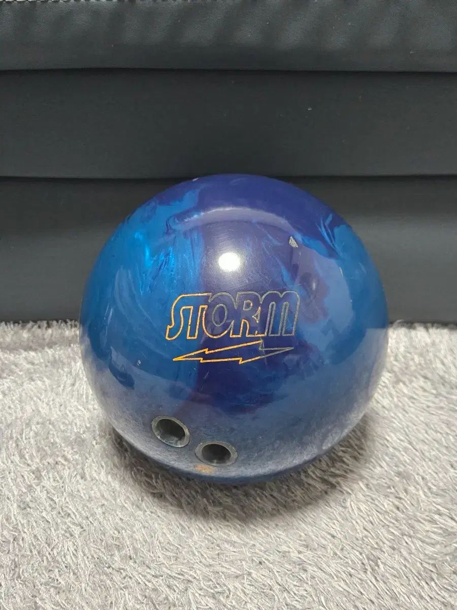 ボーリングボール ストーム HYBE INSIGHT X 15 p