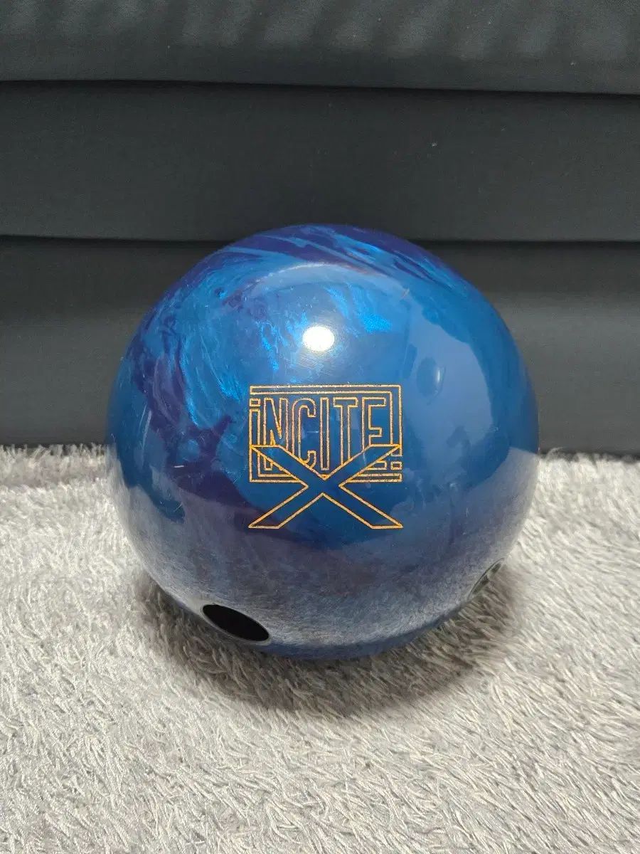 ボーリングボール ストーム HYBE INSIGHT X 15 p