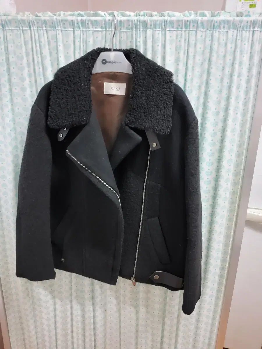 SJSJ ブラック シープスキン KARA カラ ファー ライダースジャケット