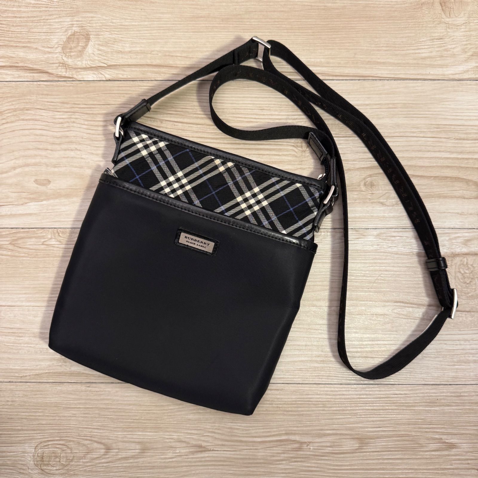 ✨BURBERRY BLACK LABEL バーバリーブラックレーベル ショルダーバッグ