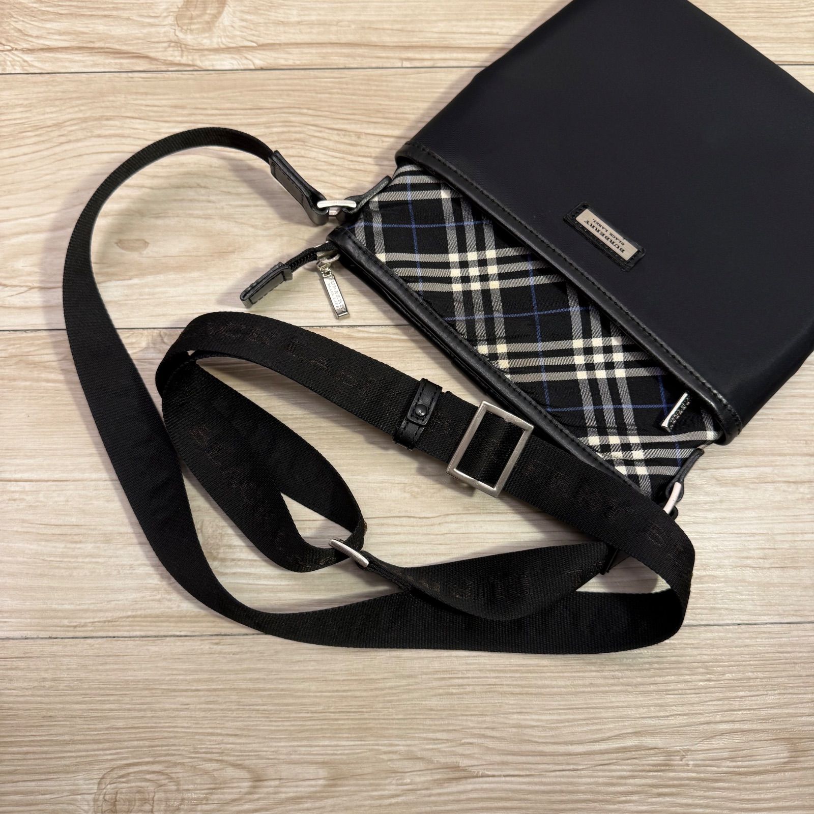 ✨BURBERRY BLACK LABEL バーバリーブラックレーベル ショルダーバッグ