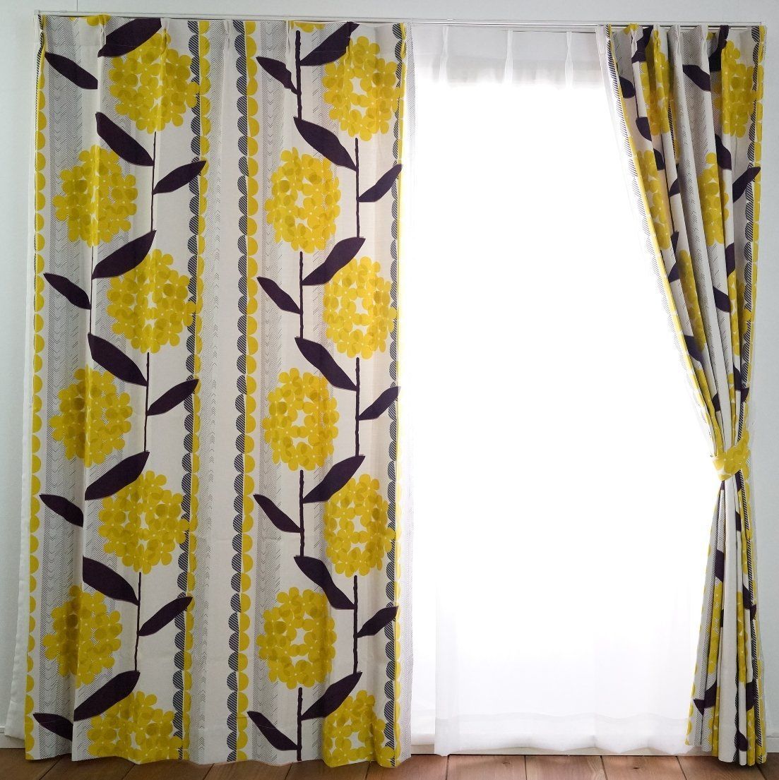 洗える ケイランサス 1枚入り 100×135cm イエロー V1234 遮光カーテン