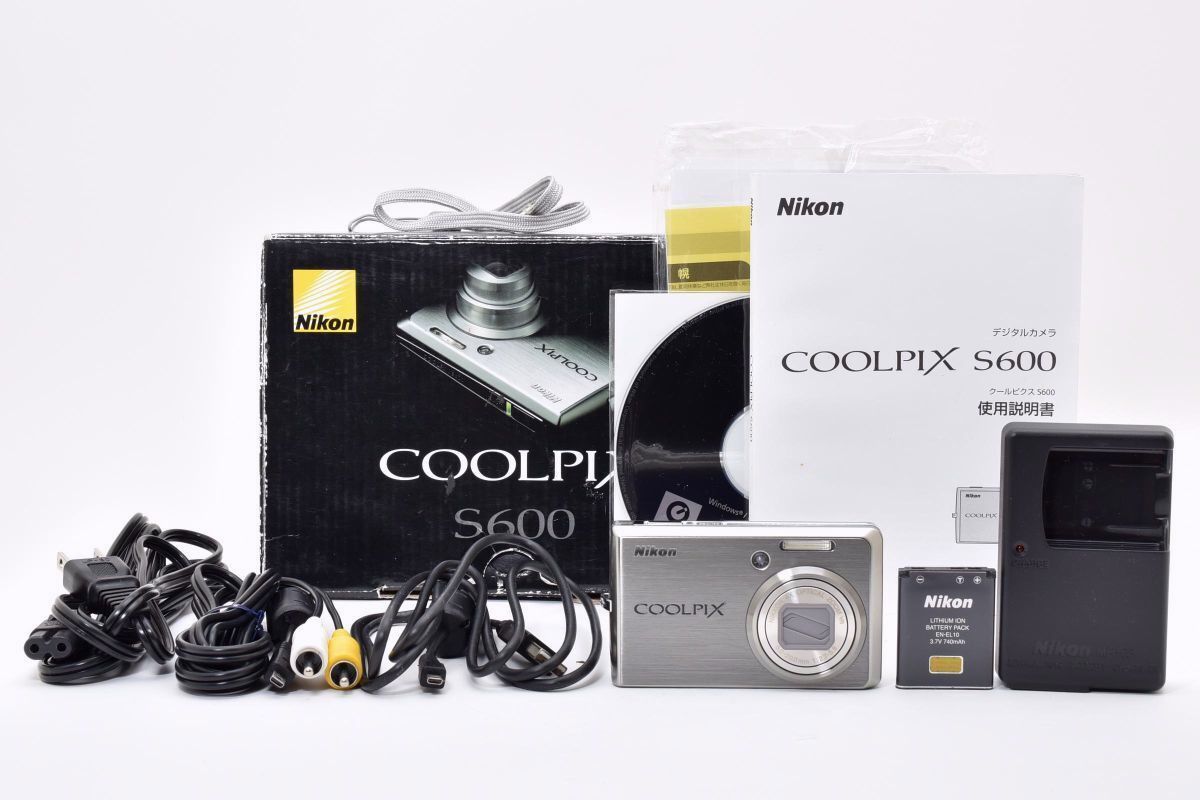 極美品 ｜Nikon COOLPIX S600 クールピクス デジタルカメラ チタン