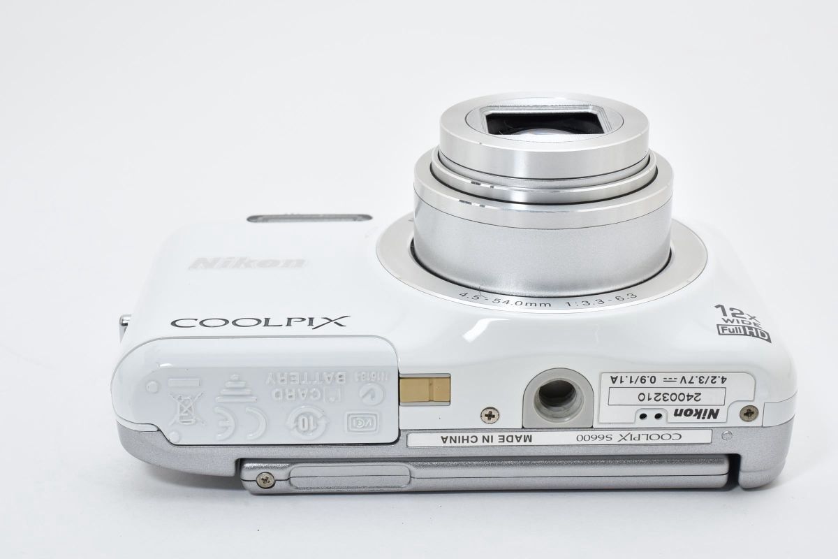 極美品 ｜Nikon COOLPIX S6600 WH ナチュラルホワイト クールピクス