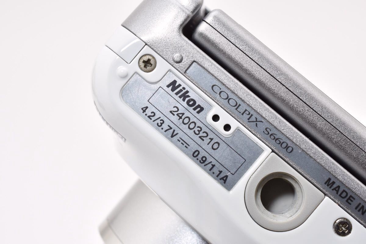 極美品 ｜Nikon COOLPIX S6600 WH ナチュラルホワイト クールピクス