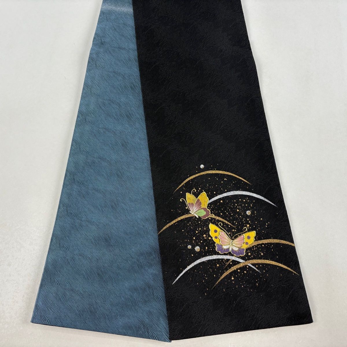 半幅帯 秀品 蝶 露芝 金銀彩 螺鈿 黒 正絹 【中古】 - メルカリ