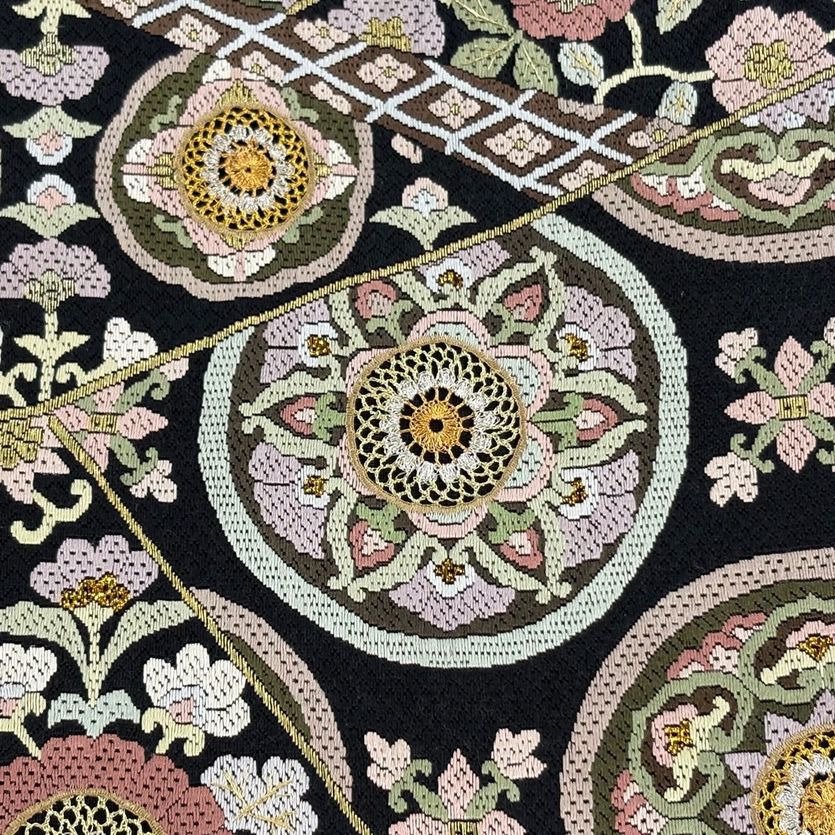 袋帯 逸品 華文 裂取り 絽刺し 箔 黒 全通 正絹 【中古】 - メルカリ