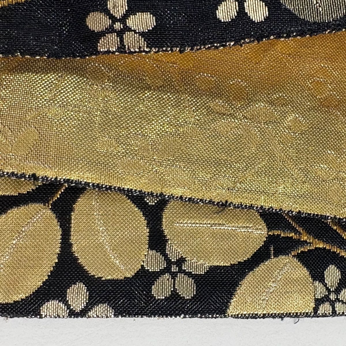 美品 袋帯 秀品 振袖向き 草花 蝶 金銀糸 箔 金色 六通 正絹 中古