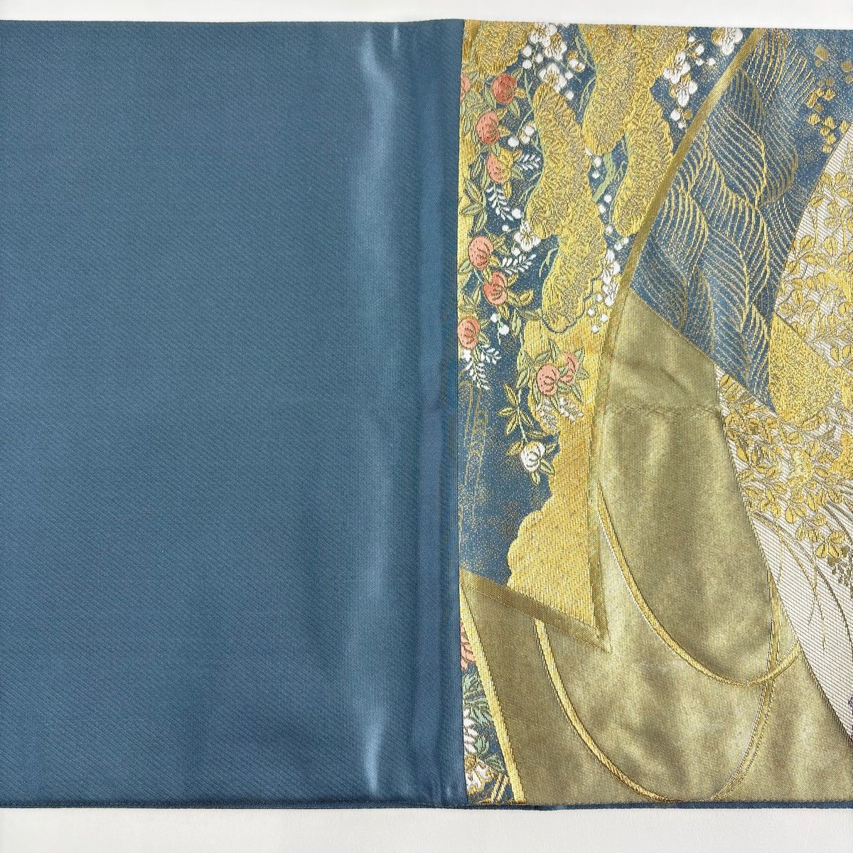 美品】 袋帯 秀品 まいづる 落款 草花絵巻文 有職文様 金糸 箔 金色 六