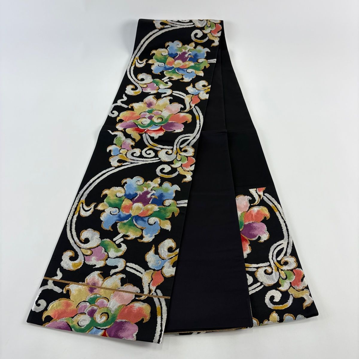 美品】 袋帯 秀品 唐花 金銀糸 唐織 黒 六通 正絹 【中古】 - メルカリ