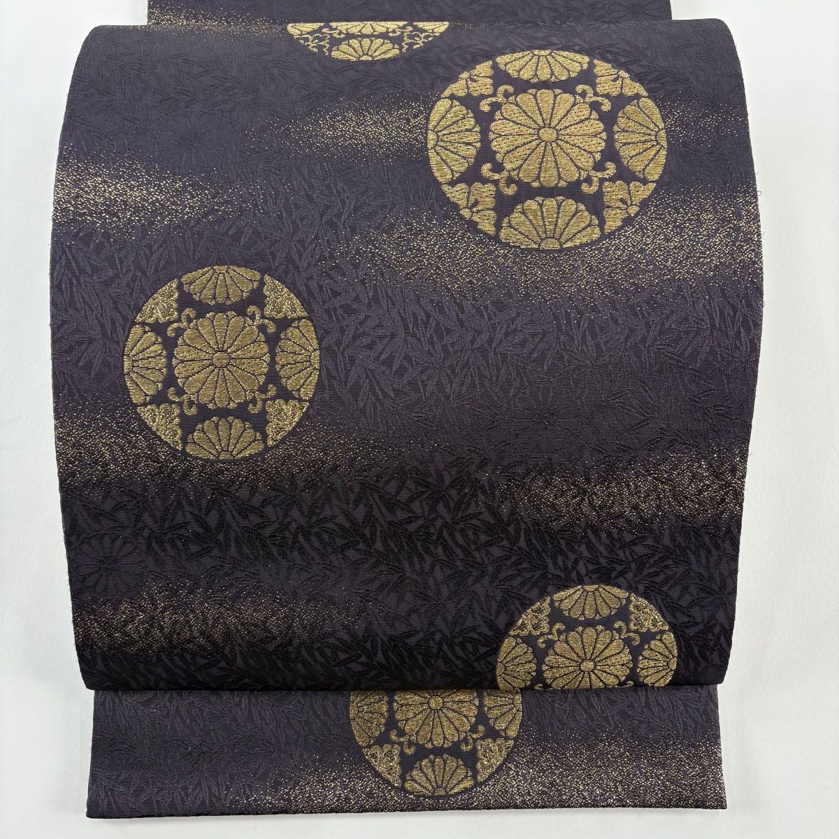 美品】 袋帯 秀品 菊唐草 霞 箔 金糸 濃紫 お太鼓柄 正絹 【中古