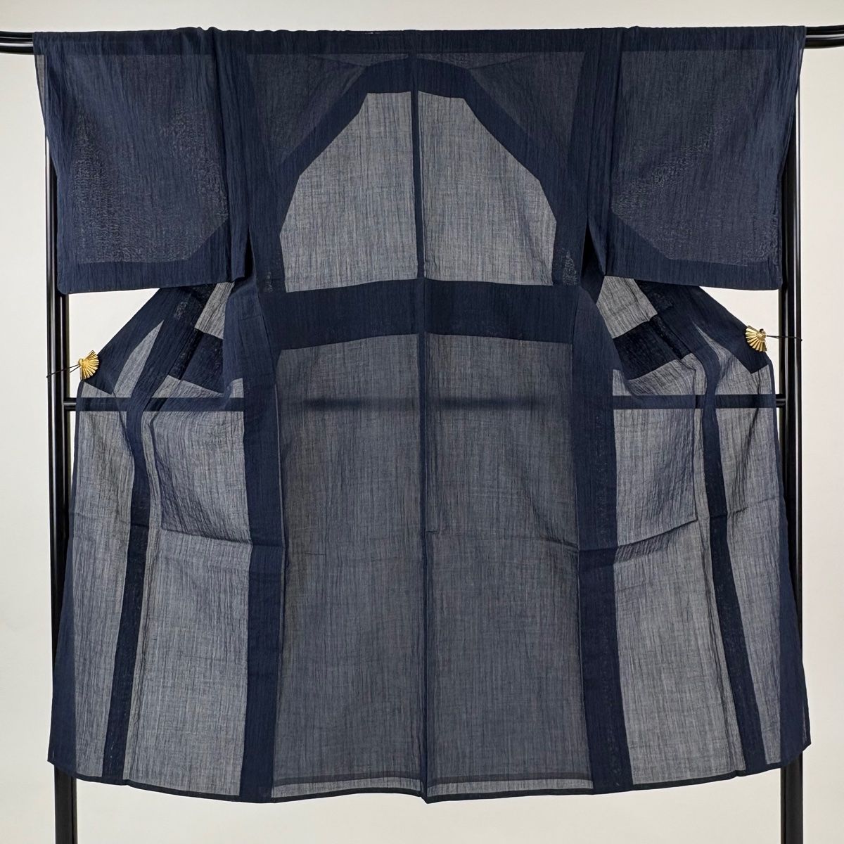 男着物 身丈141 5 cm 裄丈68 M 薄物 小千谷ちぢみ 紬 証紙 縦縞 紺色 麻