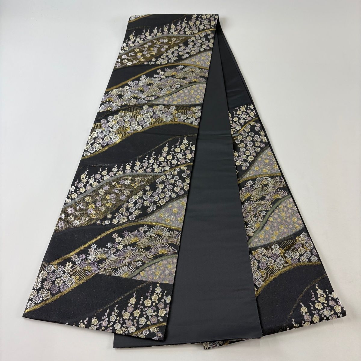 袋帯 美品 秀品 牡丹 よろけ縞 唐織 箔 緑 六通 正絹 【中古】 | OSIR 