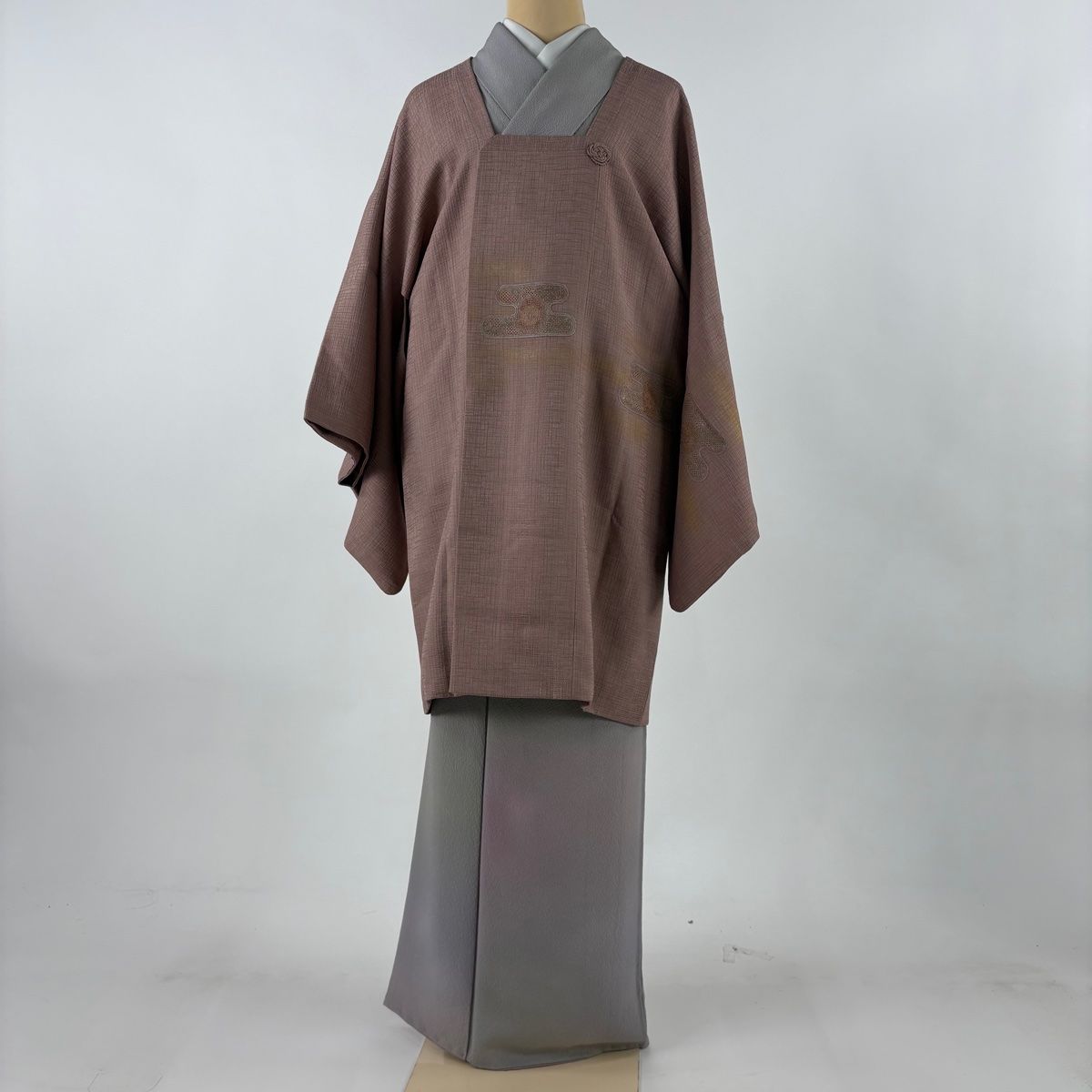 道行 身丈90 cm 裄丈66 M 和装コート 角衿 ヱ霞 草花 金彩 刺繍 薄小豆 正絹 秀品