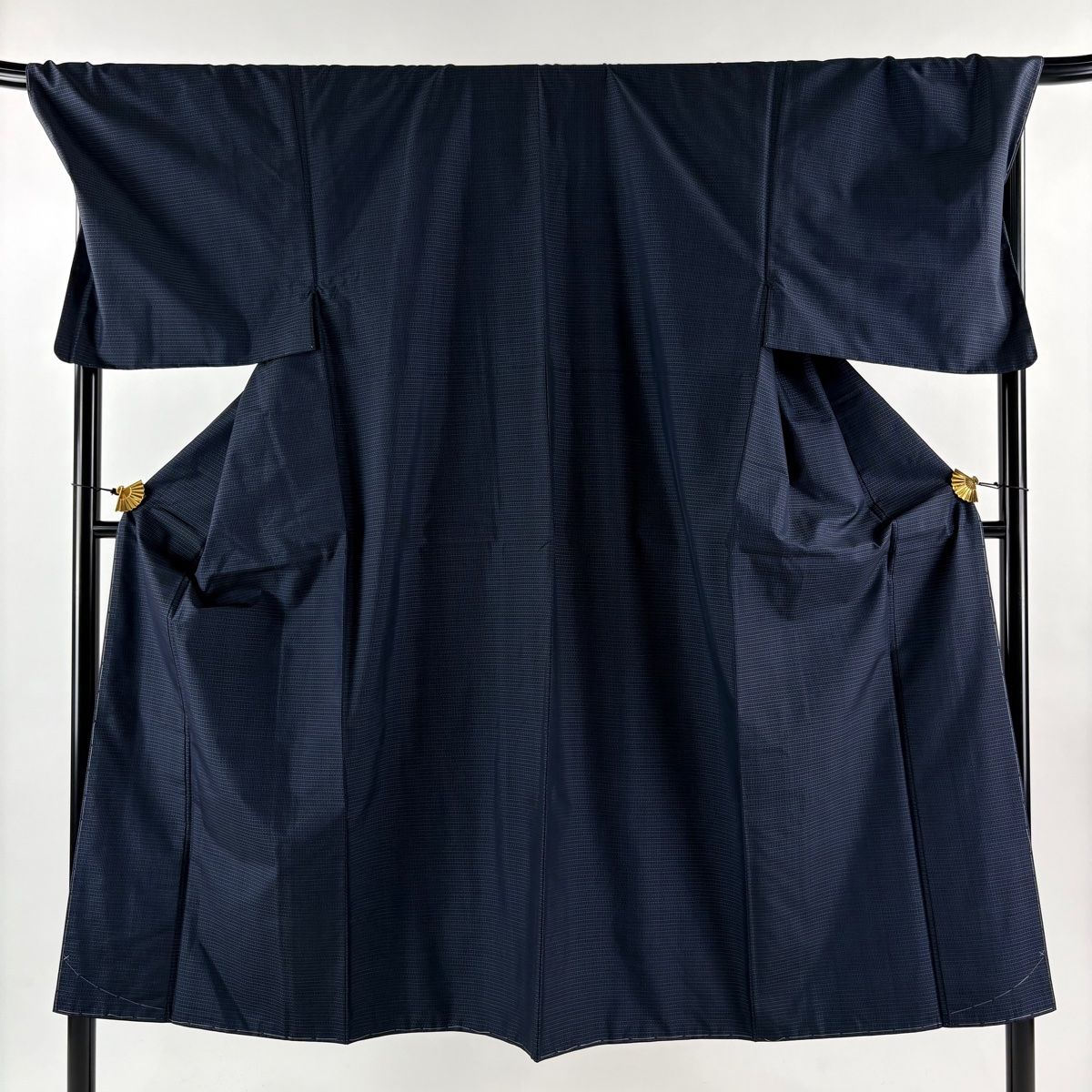 美品】 男着物 身丈145.5cm 裄丈73.5cm M 袷 大島紬 証紙 幾何学模様