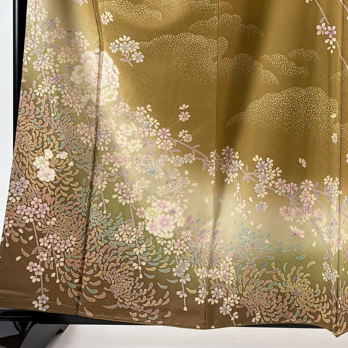訪問着 身丈160 cm 裄丈64 5 M 袷 草花 雲文 金彩 金通し 山吹茶色 正絹 秀品