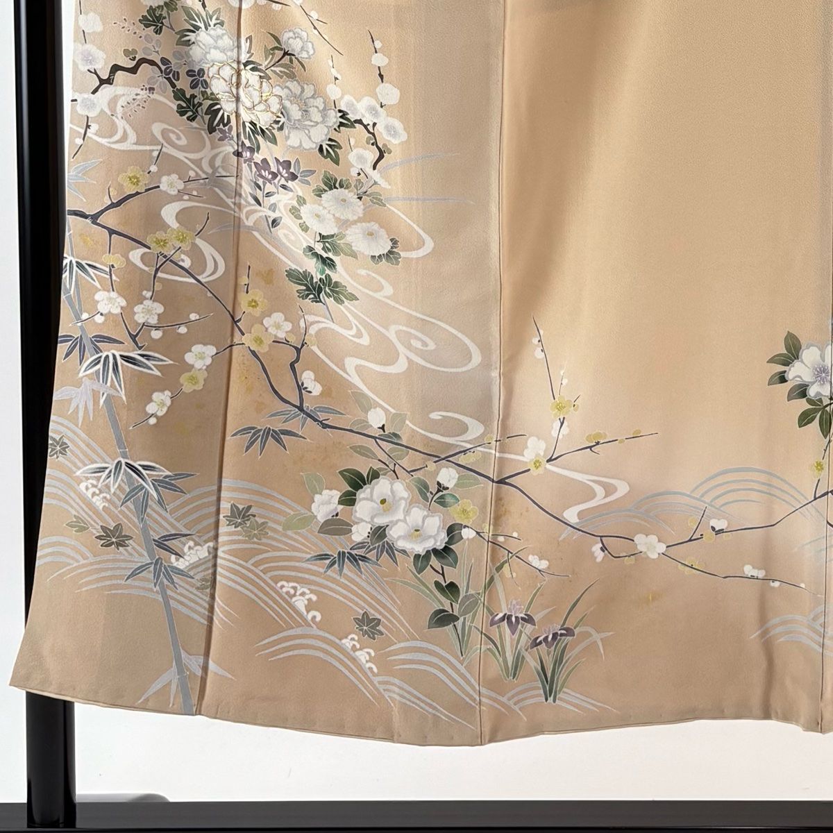 訪問着 身丈150 cm 裄丈64 M 袷 落款 牡丹 枝梅 金糸 金彩 ベージュ 正絹 秀品