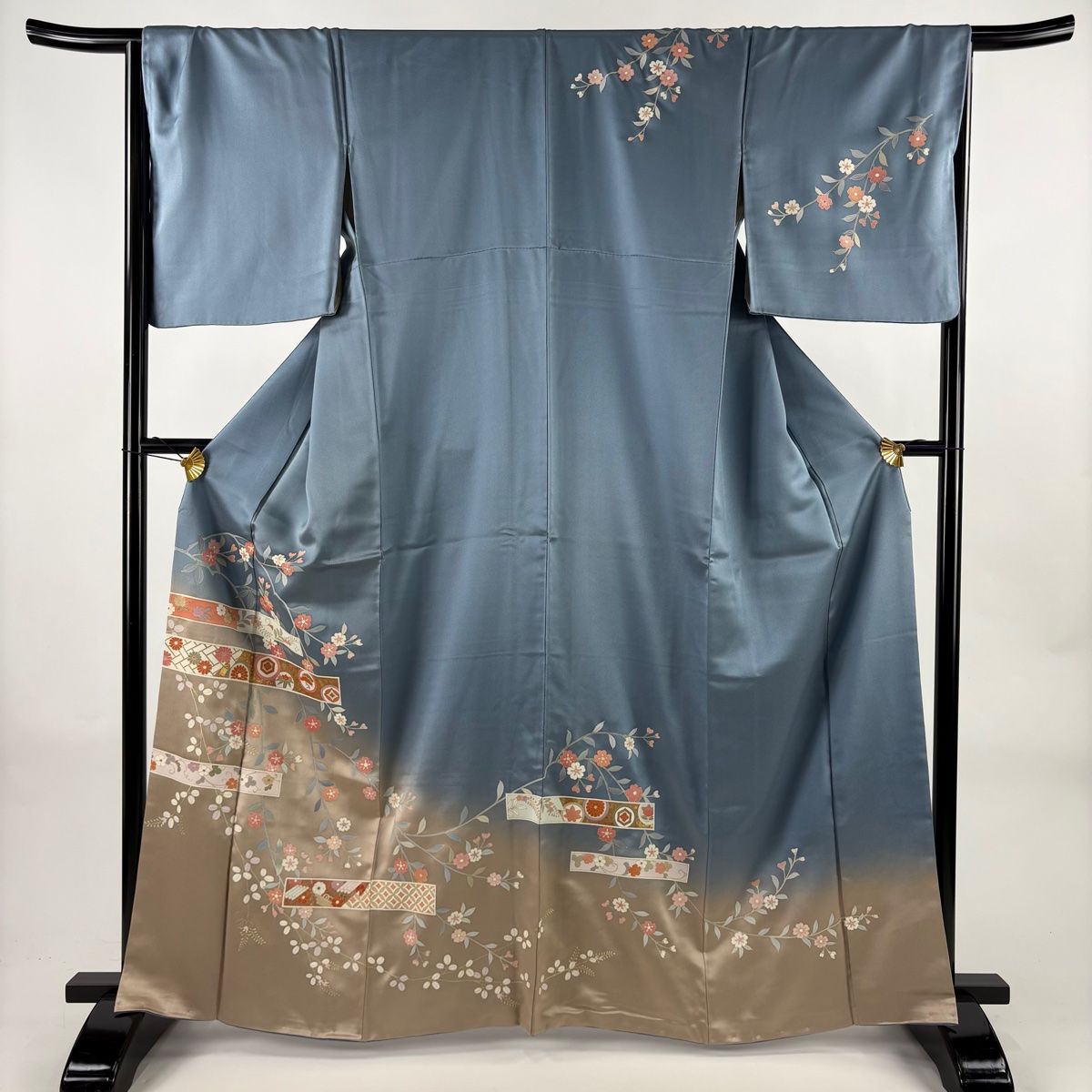 訪問着 身丈163 cm 裄丈67 M 袷 枝垂れ桜 草花 金彩 染め分け 青灰色 正絹 秀品