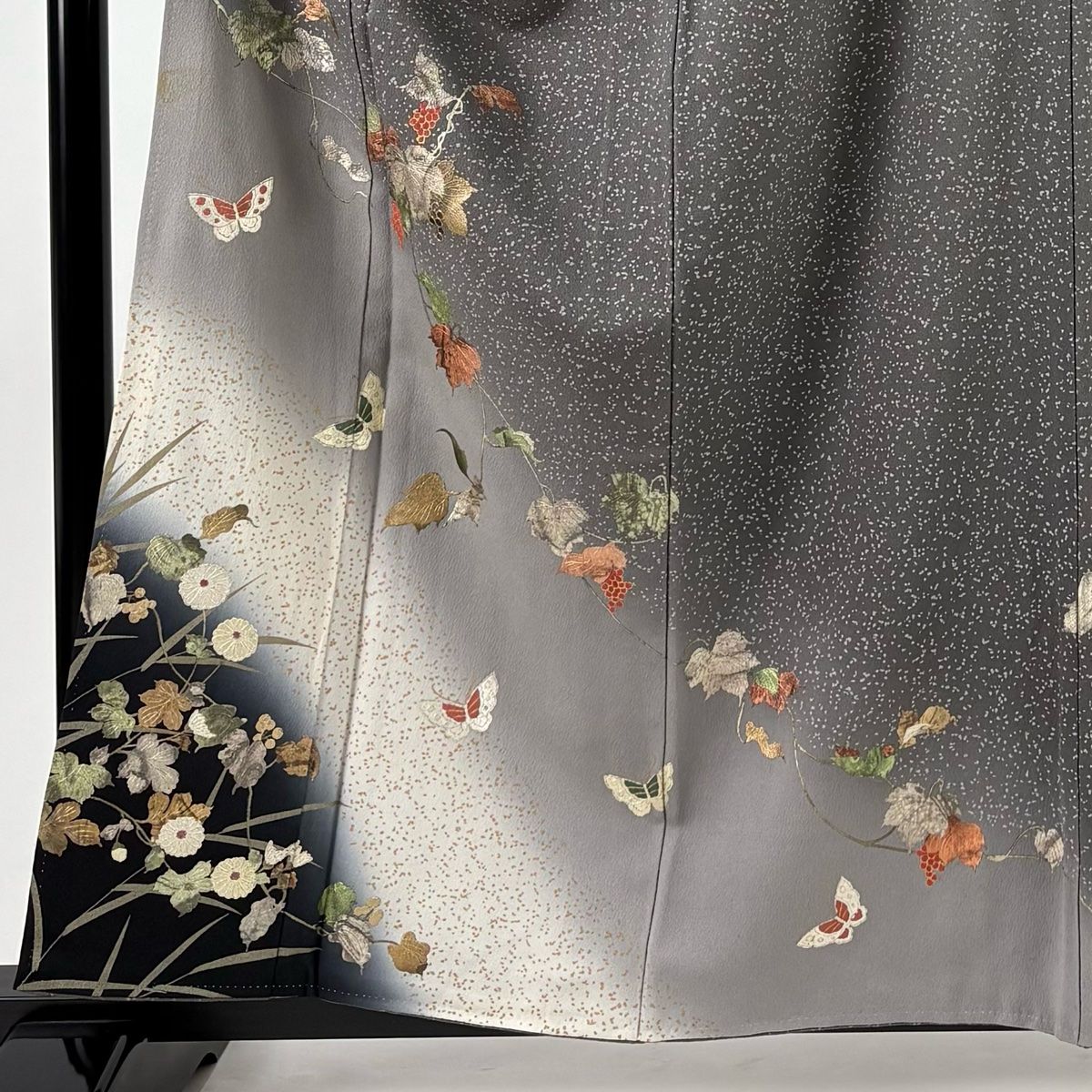 訪問着 身丈159cm 裄丈65cm M 袷 落款 葡萄 蝶 金銀彩 螺鈿 灰色 正絹