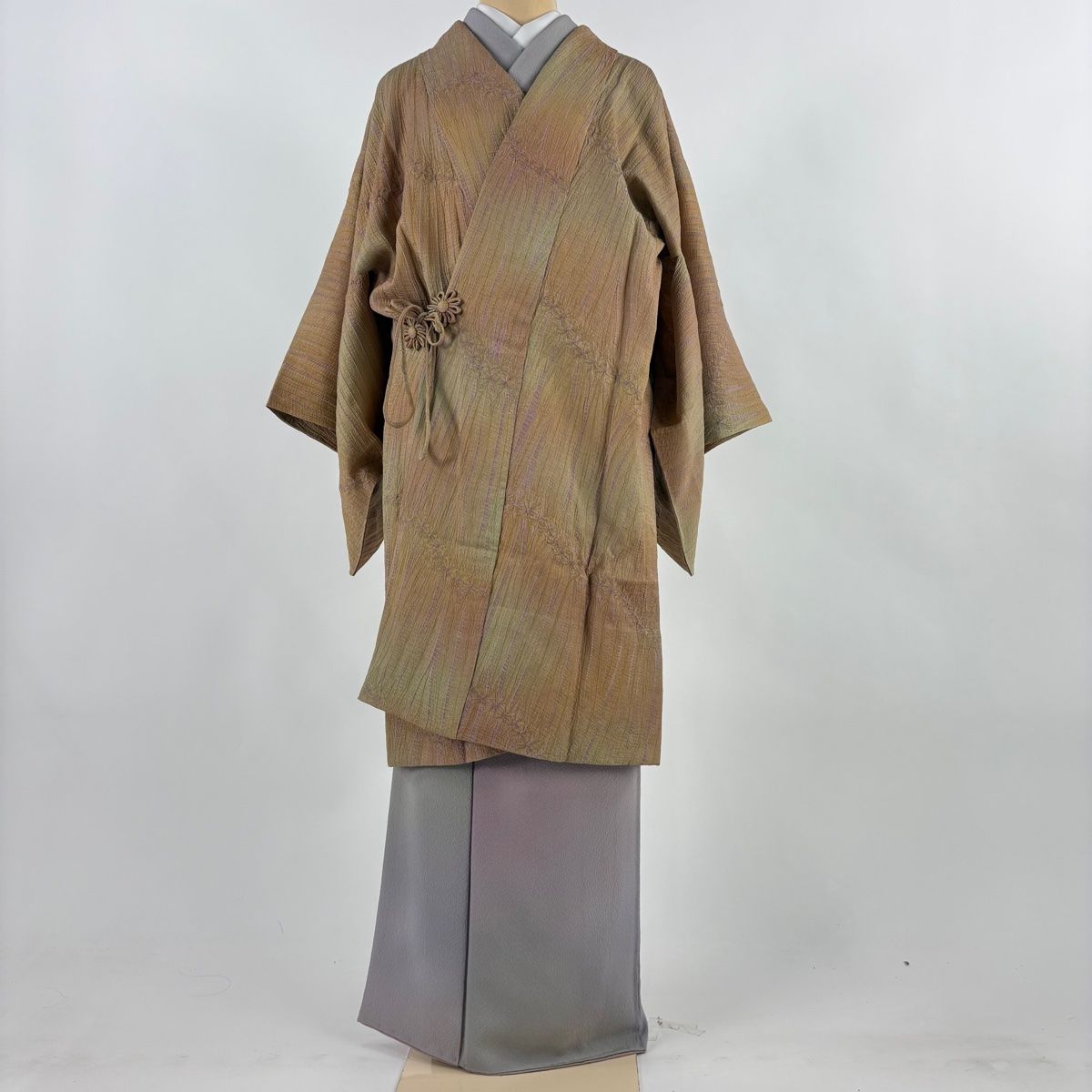 道中着 身丈99.5 cm 裄丈64 M 和装コート 幾何学模様 絞り 薄茶色 正絹 秀品