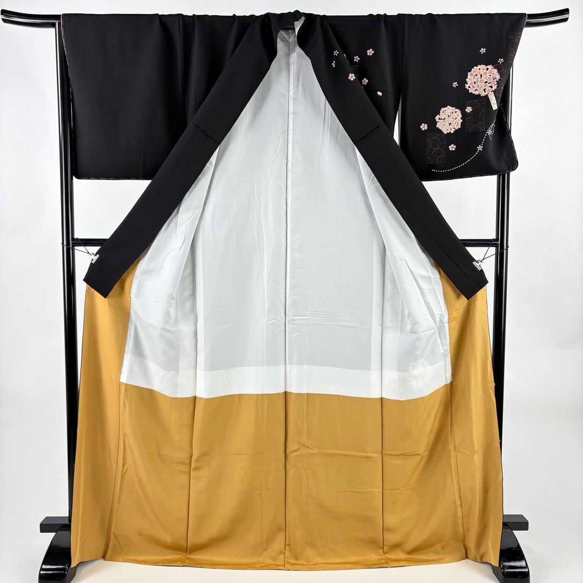  付下げ 身丈170.5 cm 裄丈70.5 L 袷 こむさでもーど やまと 落款 桜 市松 黒 正絹 訪問着 付け下げ 着物