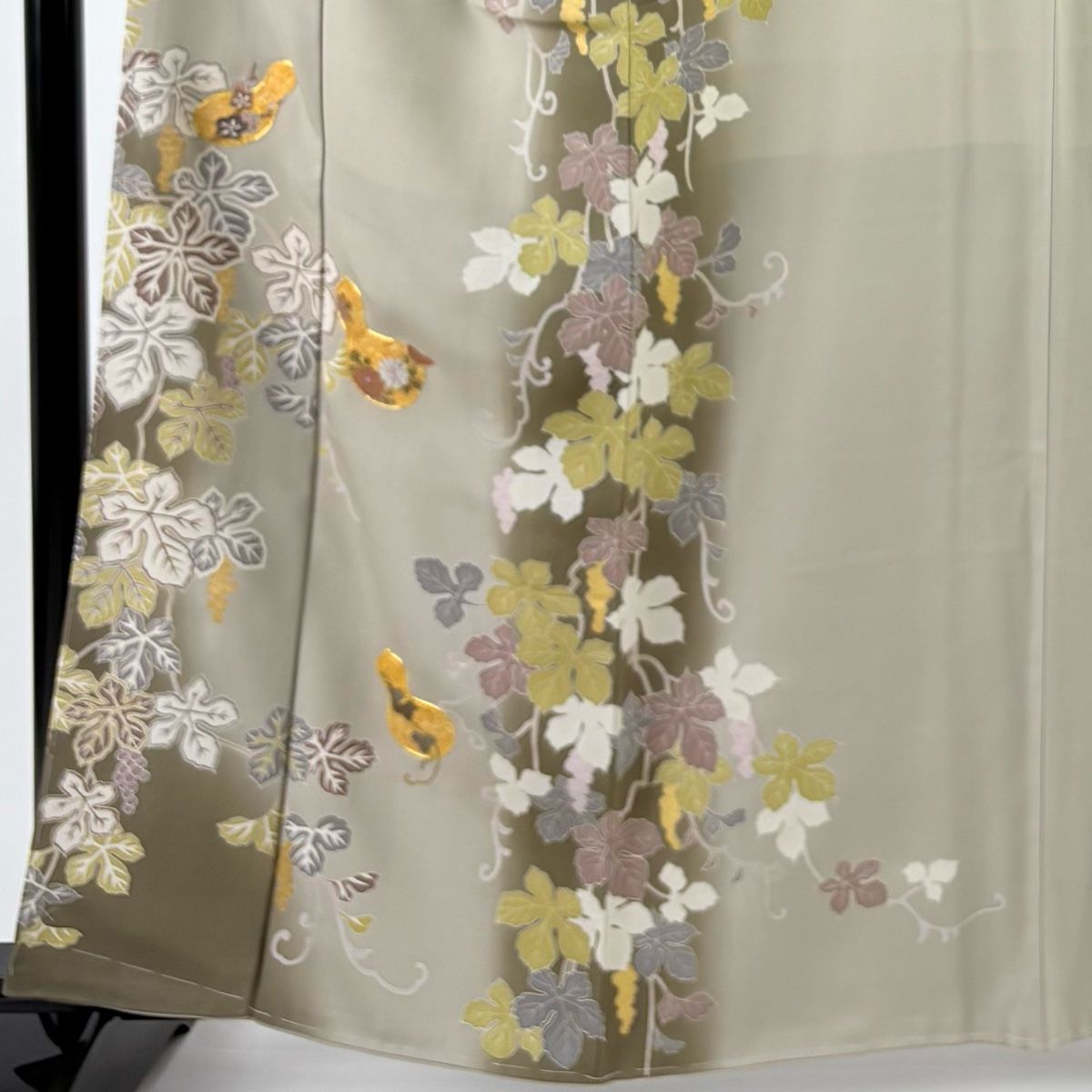 付下げ 身丈160 cm 裄丈65.5 M 袷 やまと 瓢箪 葡萄唐草 金糸 金彩 灰緑 正絹