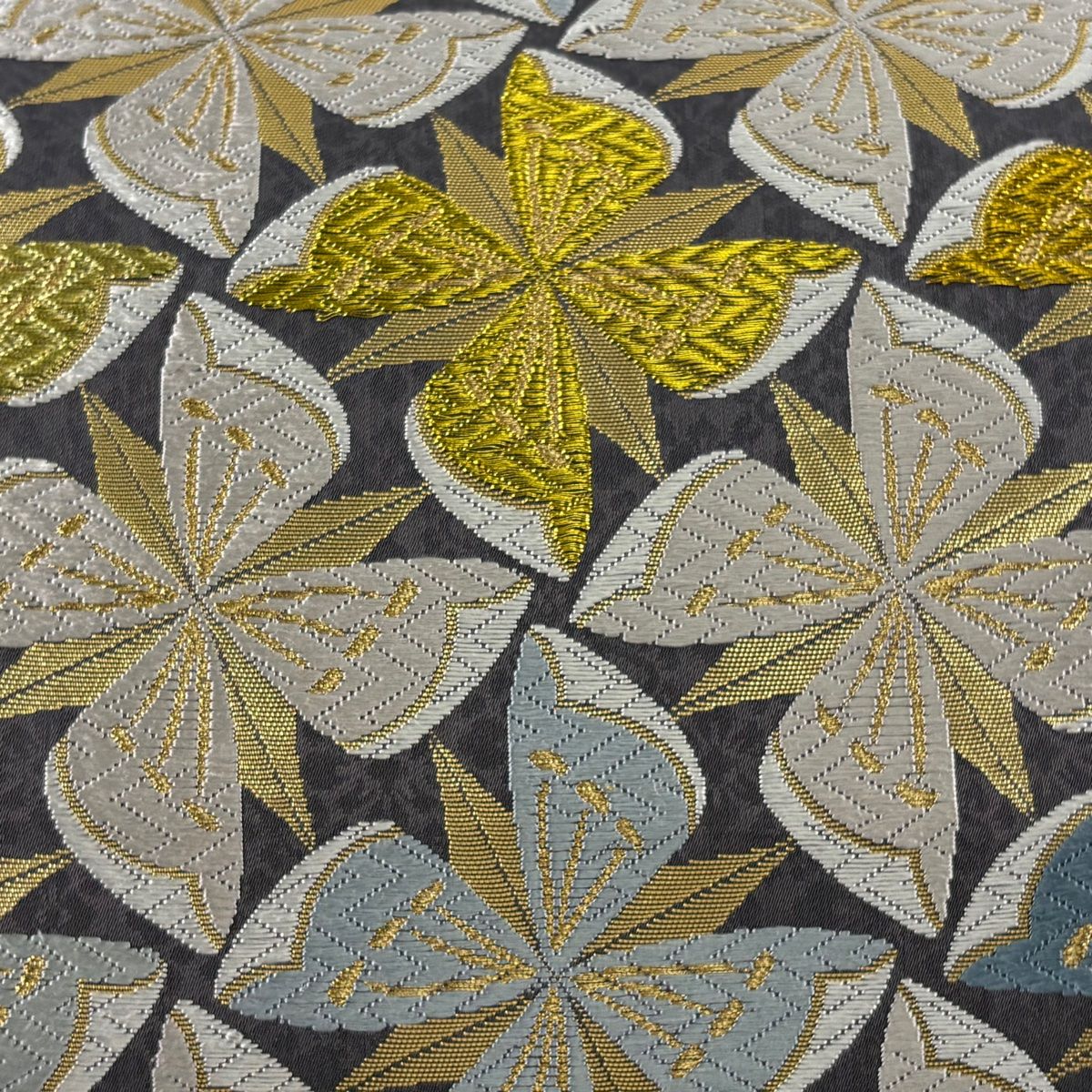 美品】 袋帯 逸品 山口美術織物 落款 花弁風車文 唐織 金糸 灰紫 六通