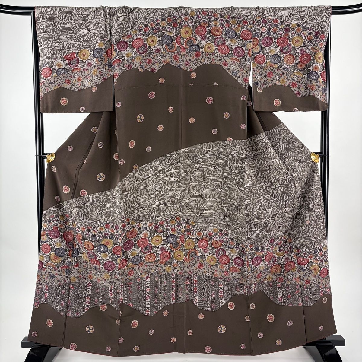 訪問着 身丈162 5 cm 裄丈67 M 袷 五味桂子 落款 菊 丸文 縮緬 焦茶色 正絹