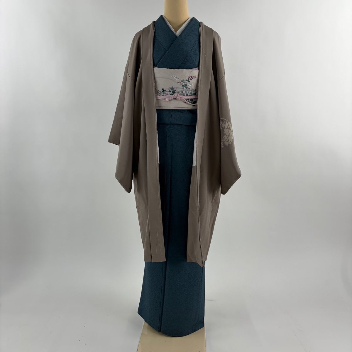 羽織 身丈106 cm 裄丈69.5 L 花丸文 桜 刺繍 灰茶 正絹