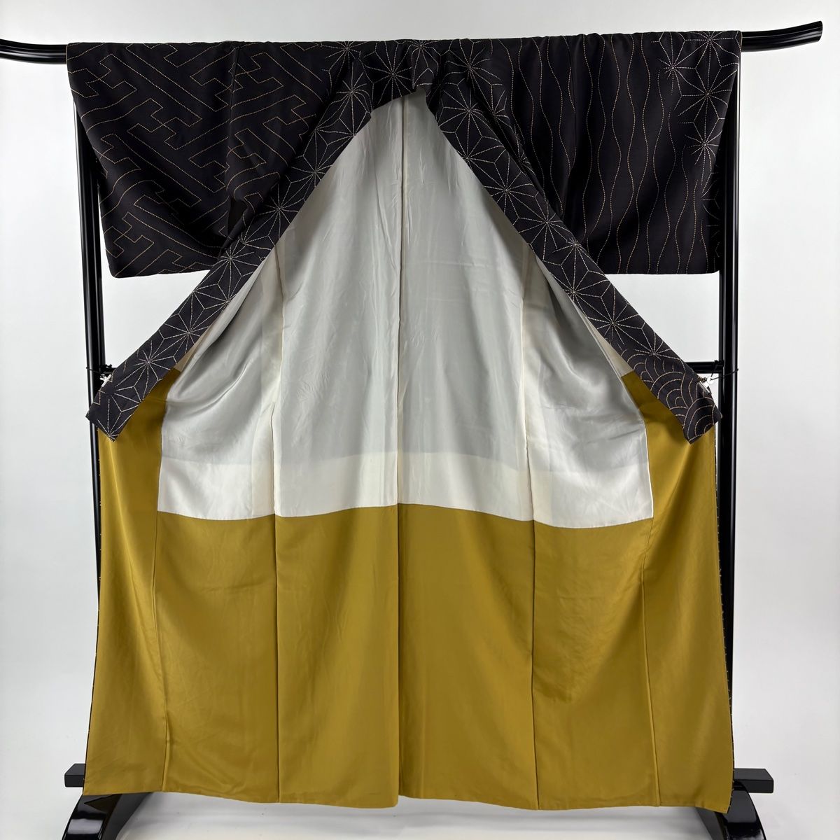  訪問着 身丈164 5 cm 裄丈67 M 袷 紬地 落款 麻の葉 青海波 刺し子刺繍 濃紫 正絹 訪問着 付け下げ 着物