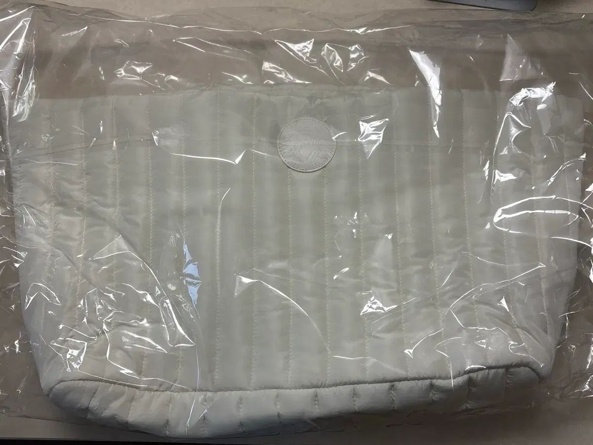 スターバックス ラッキーバッグ 2025 ダウンバッグ