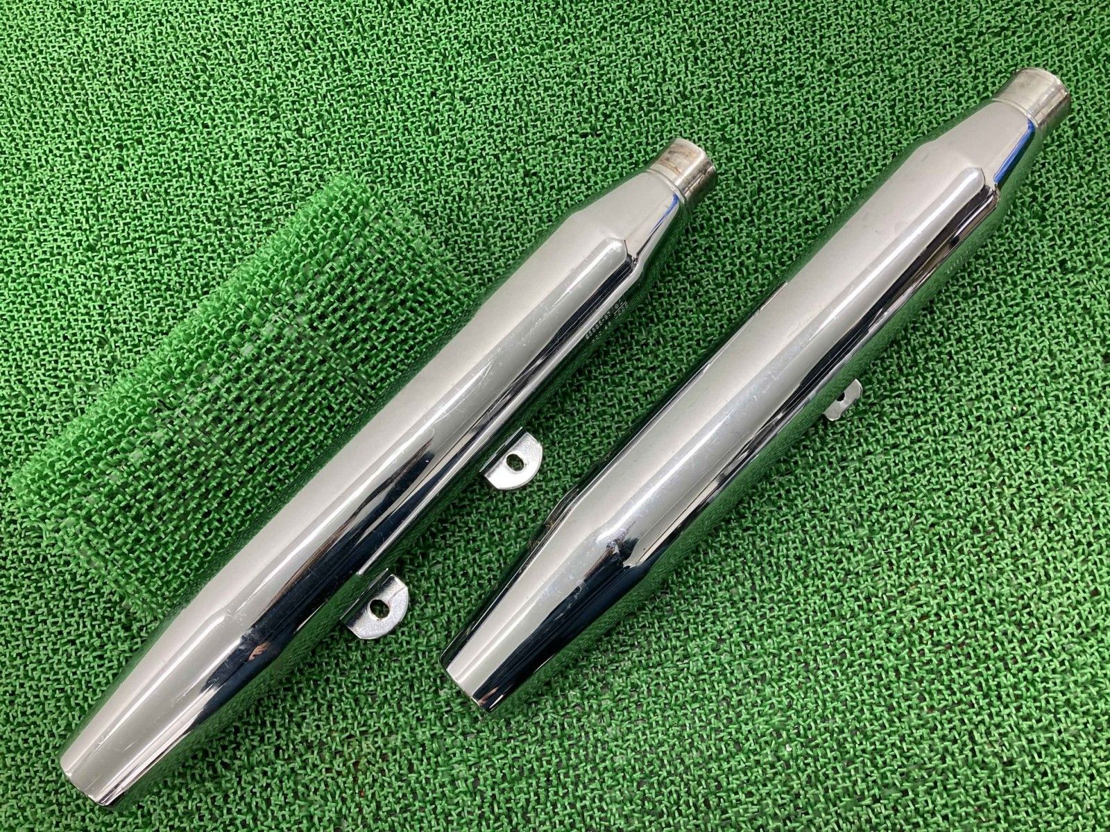 FLSTF1340 サイレンサーマフラー 65890-97/65885-97 ハーレー 純正