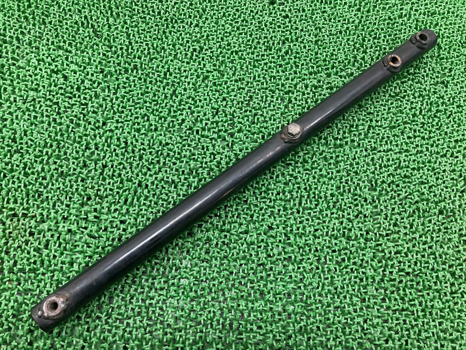 FLSTC1340 マフラーステー 右 ハーレー 純正 バイク 部品 ソフテイル 