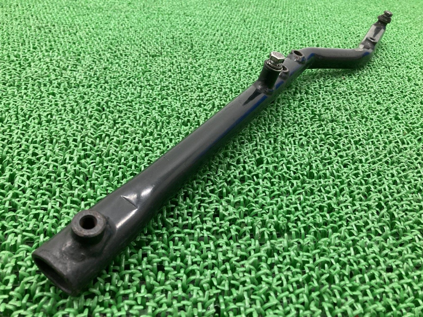KERKER製FLSTC1340 マフラーステー 社外 バイク 部品 ハーレー