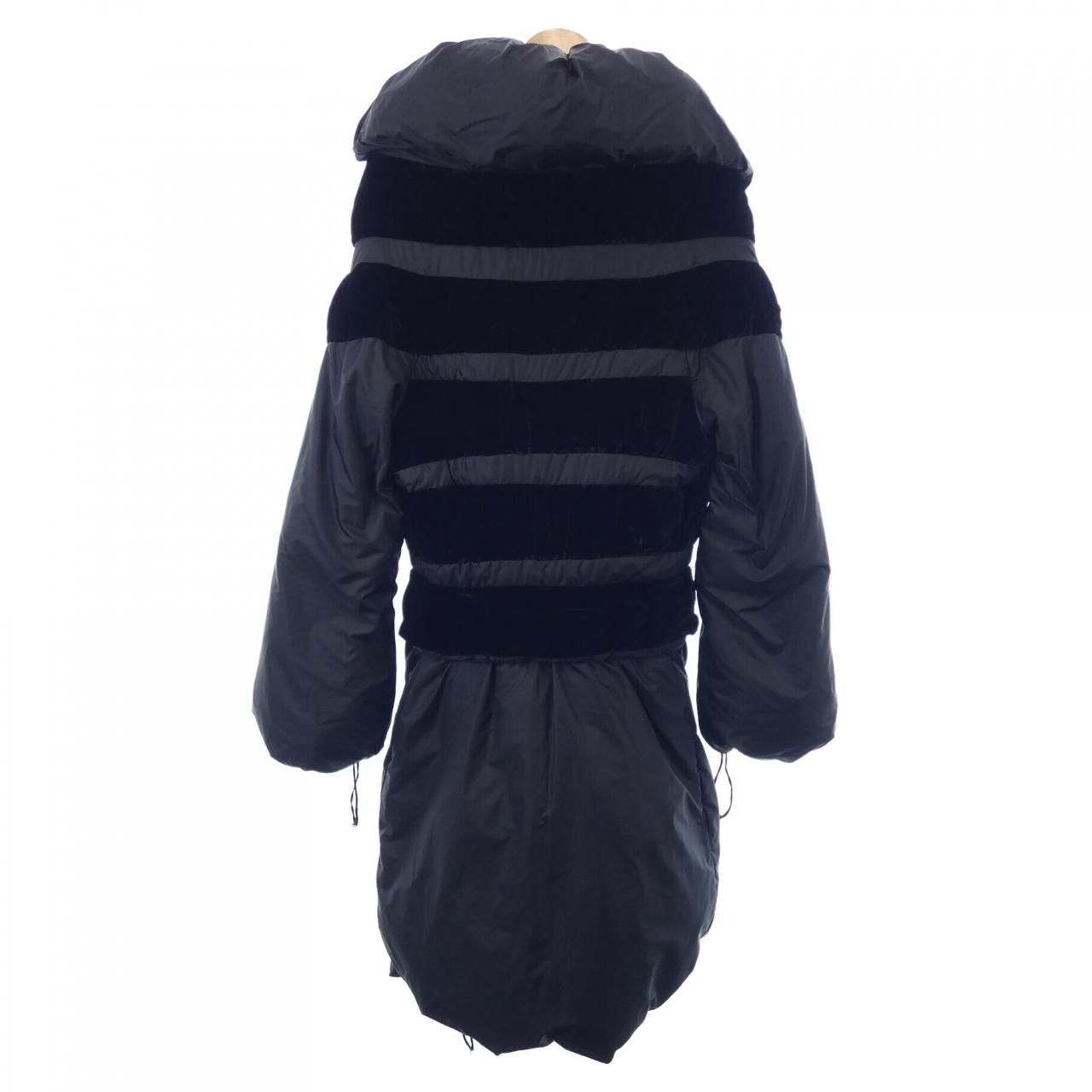 美品✨高級　ERMAANNO SCERVINO 黒　ダウンコート　ベロア　42 エルマンノシュエルビーノ ERMANNO SCERVINO ダウンコート - メルカリ