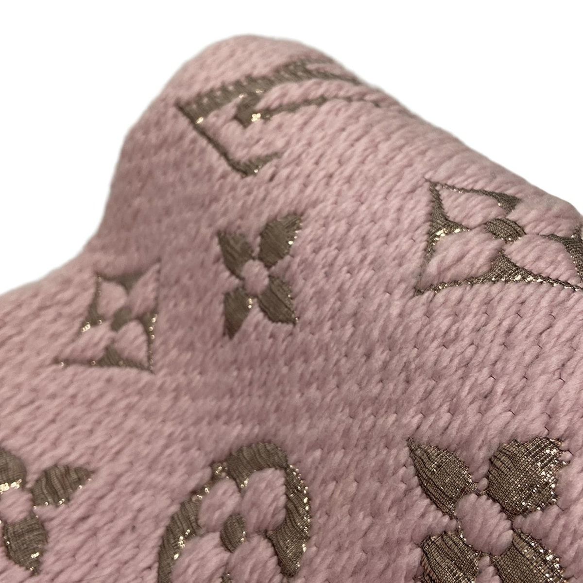 LOUIS VUITTON(ルイヴィトン) マフラー エシャルプ・ロゴマニア