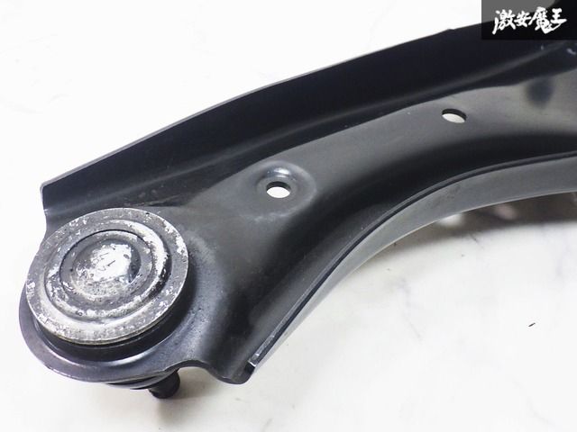 スズキ 純正スイフトスポーツ ZC33S 右 フロント ロアアーム 45202