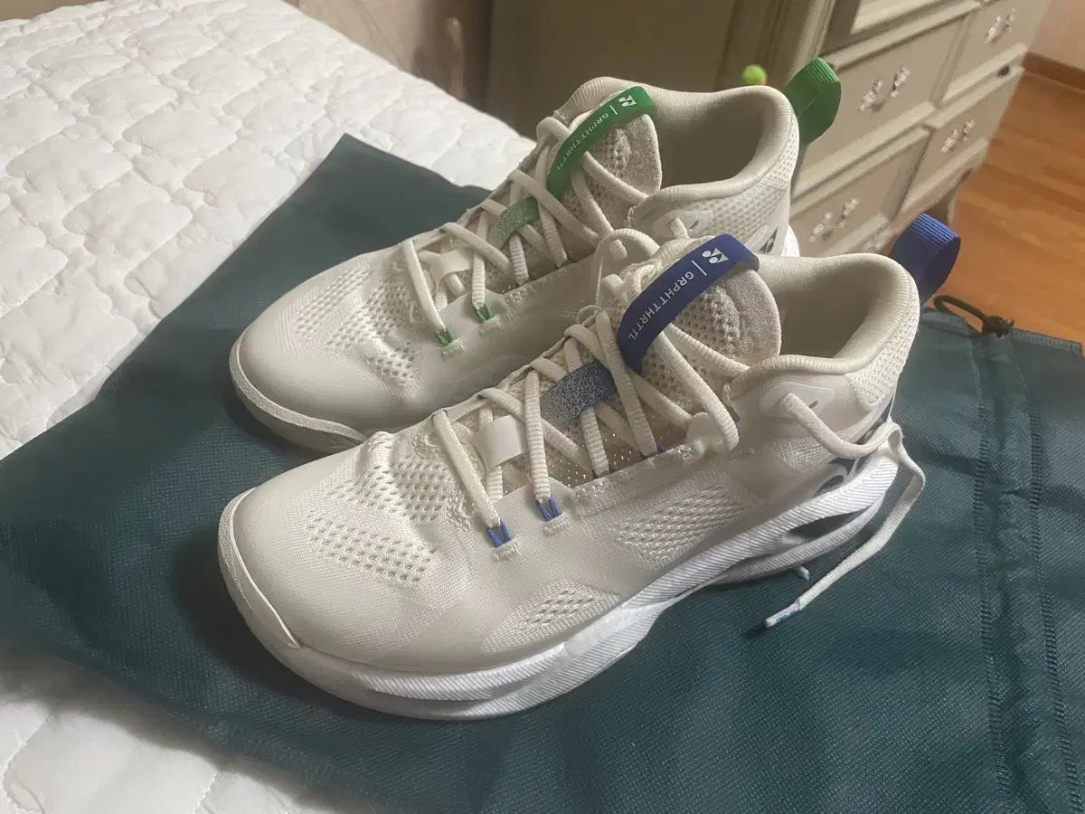 ヨネックス グラファイト 240