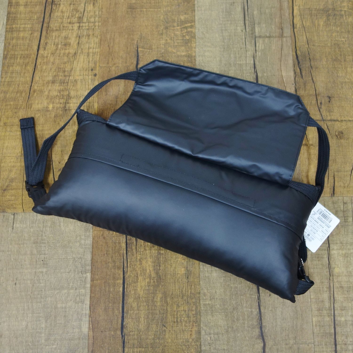 未使用 アッソブ AS2OV マルチクッション ブラック コット チェア