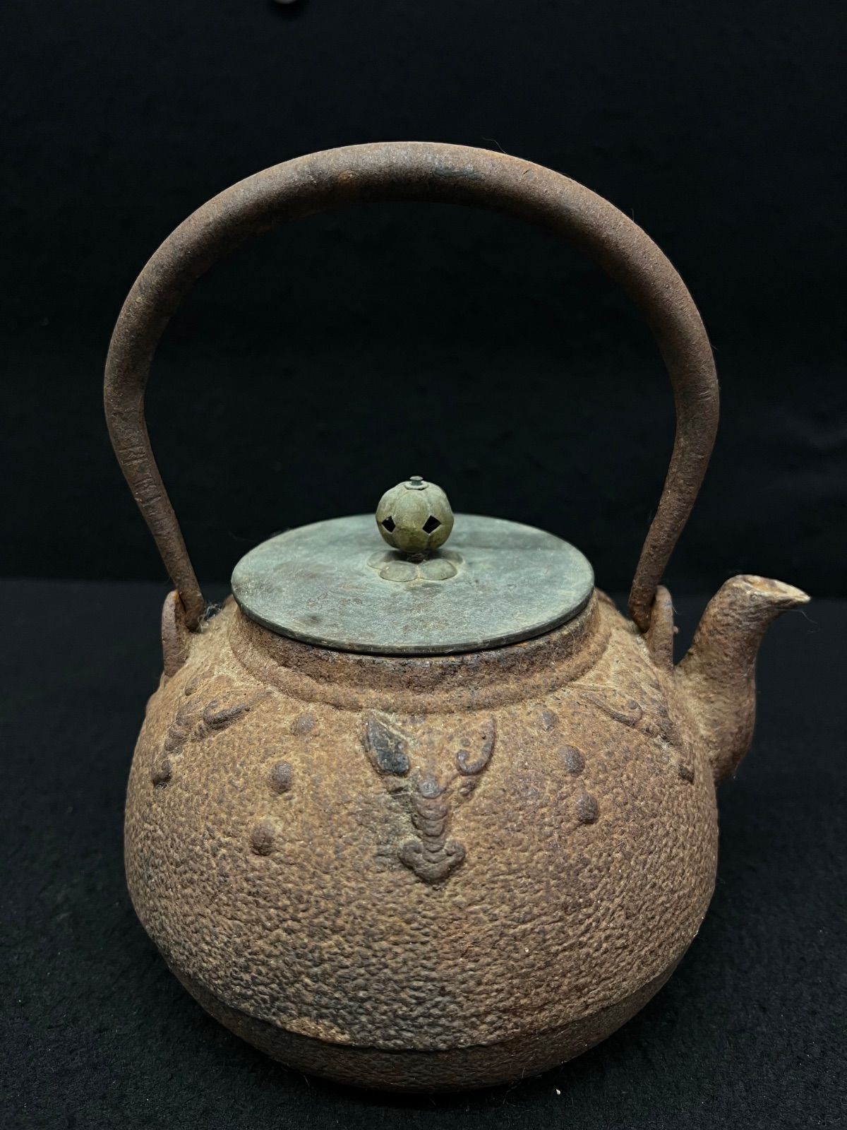 囲炉裏　美品　アンティーク 鉄瓶 / 龍文堂 】 工芸品 金属工芸品 囲炉裏 骨董品 - メルカリ